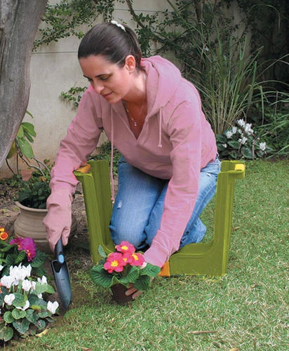 Yardworks™ Garden Seat/Kneeler 3 Yardworks™ Garden Seat/Kneeler - Image 3