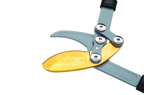 Yardworks® Titanium Bypass Lopper 2 Yardworks® Titanium Bypass Lopper - Image 2