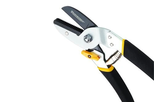 Yardworks® 5/8" Anvil Pruner 2 Yardworks® 5/8" Anvil Pruner - Image 2