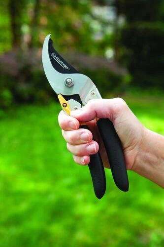 Yardworks® 5/8" Bypass Pruner 6 Yardworks® 5/8" Bypass Pruner - Image 6